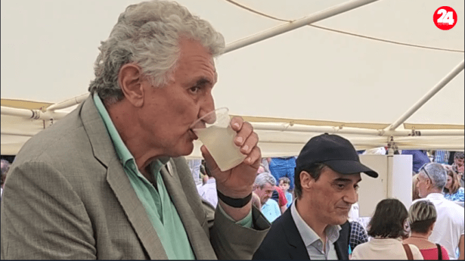 Fernando Romay fue aclamado en la XII Fiesta de los Limones Solidarios de Novales (+video) @LimonSolidarios @enriquebretones