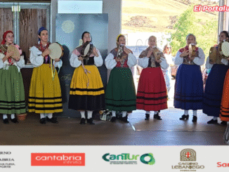Actuación del Grupo de Folclore de Ribamontan al Mar en el Foro Nacional de Turismo Rural