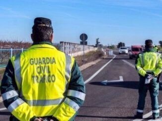 La Guardia Civil investiga a un conductor que durante la noche usaba un puntero laser contra otros vehículos