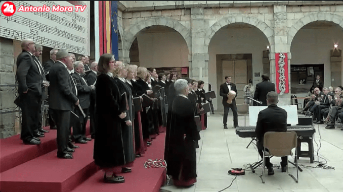 La Coral Voces Cántabras participó en el 44º Aniversario del Estatuto de Autonomía